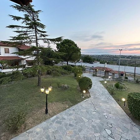 Archontiko Alexandros Luxury Suites Kardiá Exterior photo